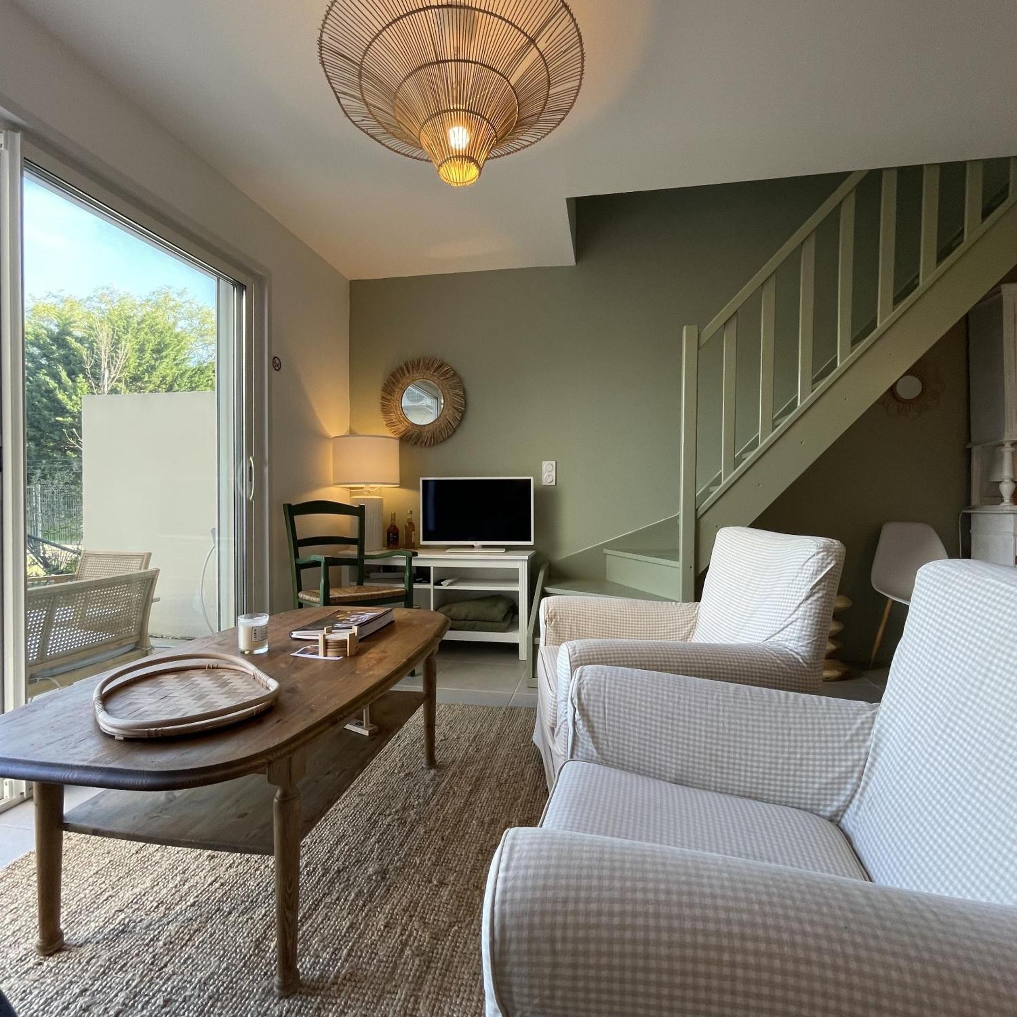 Le Clos Du Moulin 3, With Garden, 3 Bedroom (adults Only) *