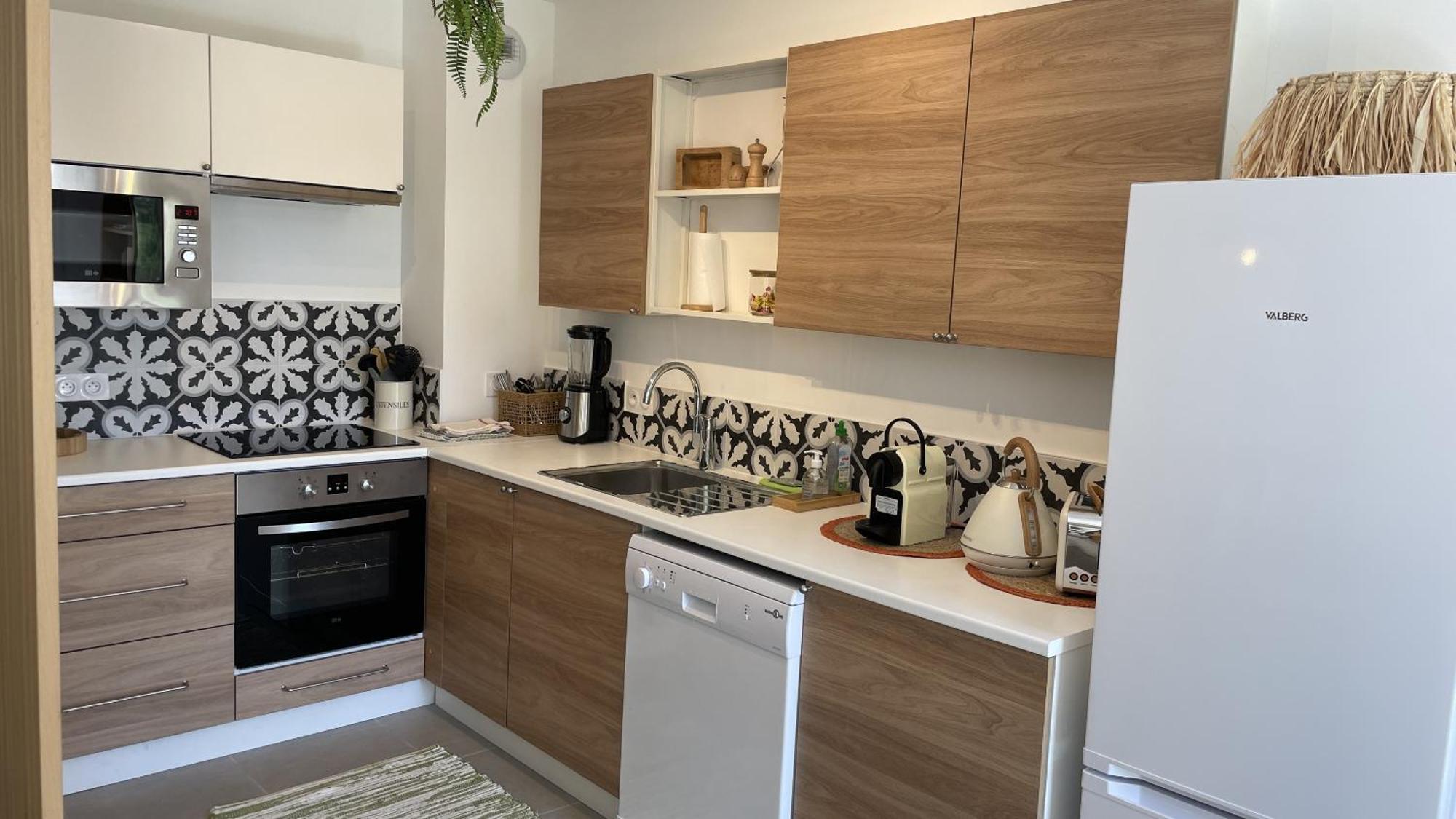 Le Clos Du Moulin 3, With Garden, 3 Bedroom (adults Only) * Entraigues-sur-la-Sorgue