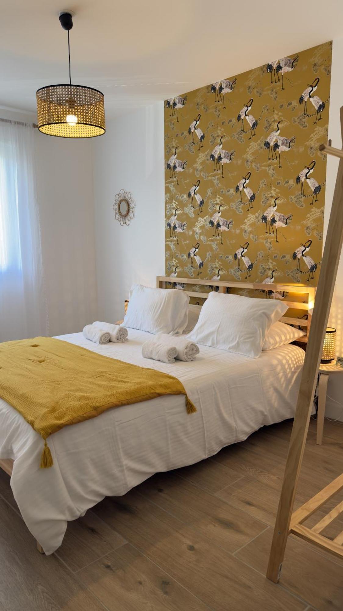 Le Clos Du Moulin 3, With Garden, 3 Bedroom (adults Only)